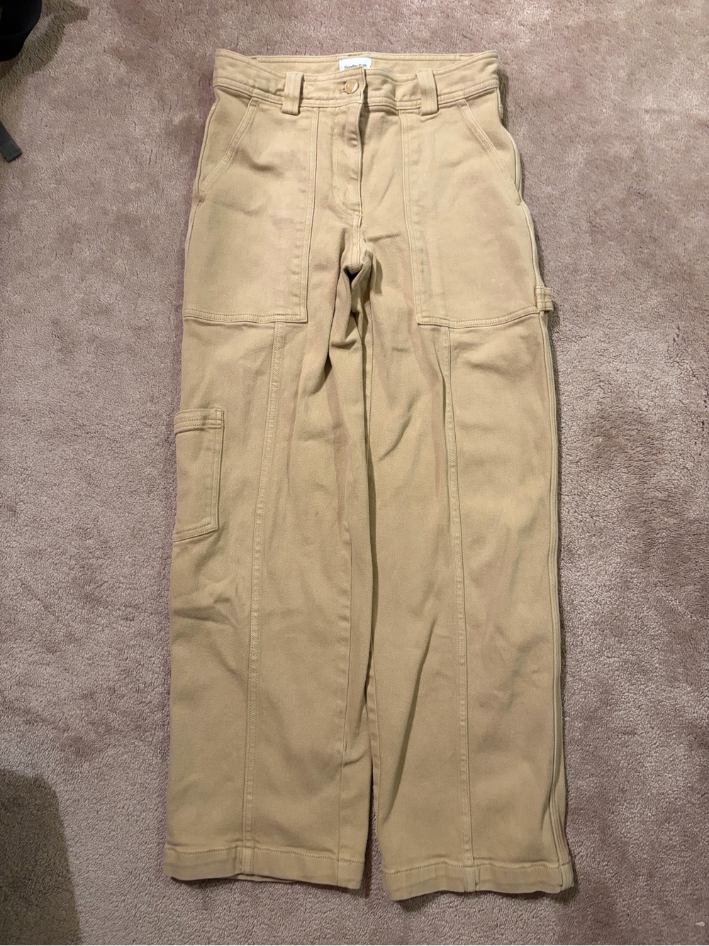 Womenโs Aritzia Sunday Best Cargo Wide Leg Pant
